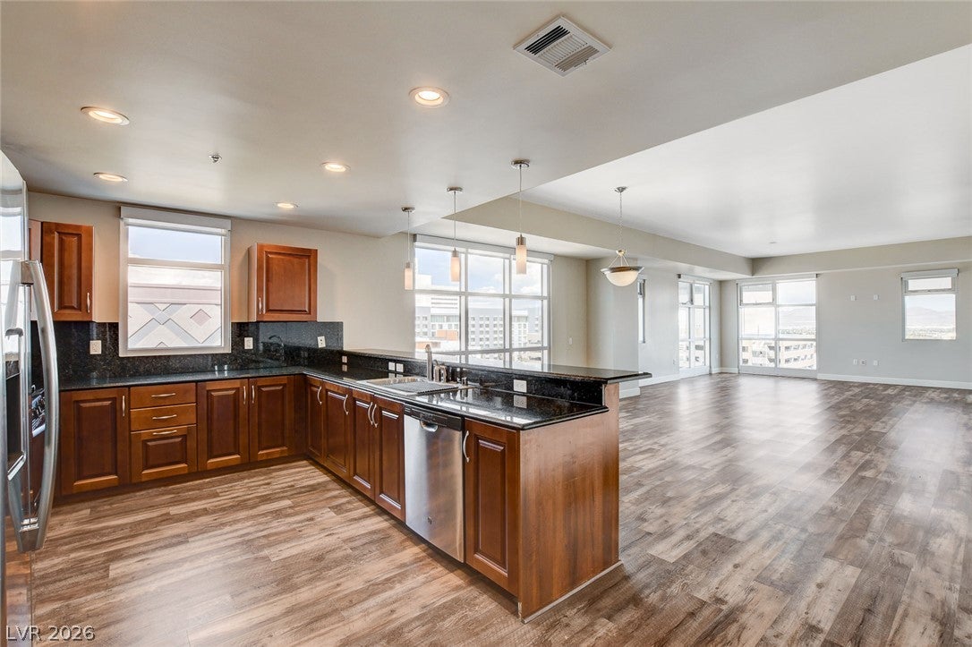 150 N LAS VEGAS Boulevard 804