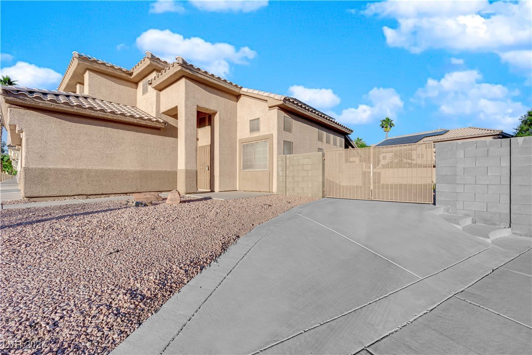 5200 White Coyote Place, Las Vegas, Nevada image 4