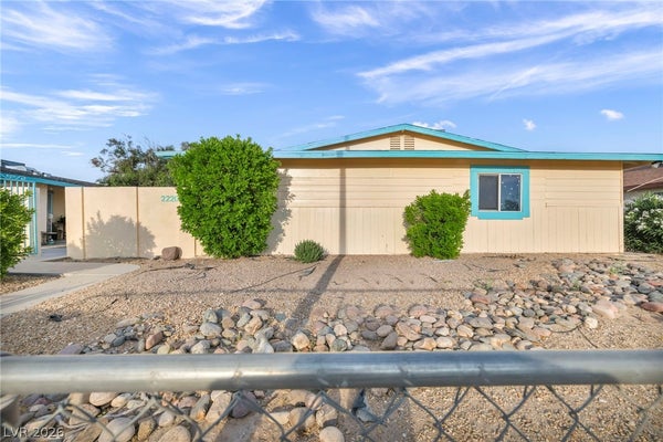 2220 N LAMB BLVD, LAS VEGAS, NV 89115 - Image a7123d5d525f3dbaa59c4f731ffd2d7e/2024148372