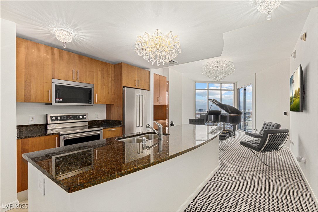 200 W Sahara Avenue 3011