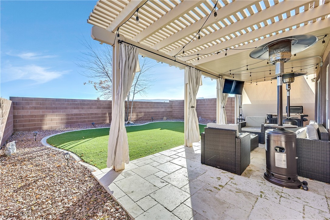 Las Vegas, Nevada 89138, United States, 3 Bedrooms Bedrooms, ,2 BathroomsBathrooms,Residential,Pending,11423