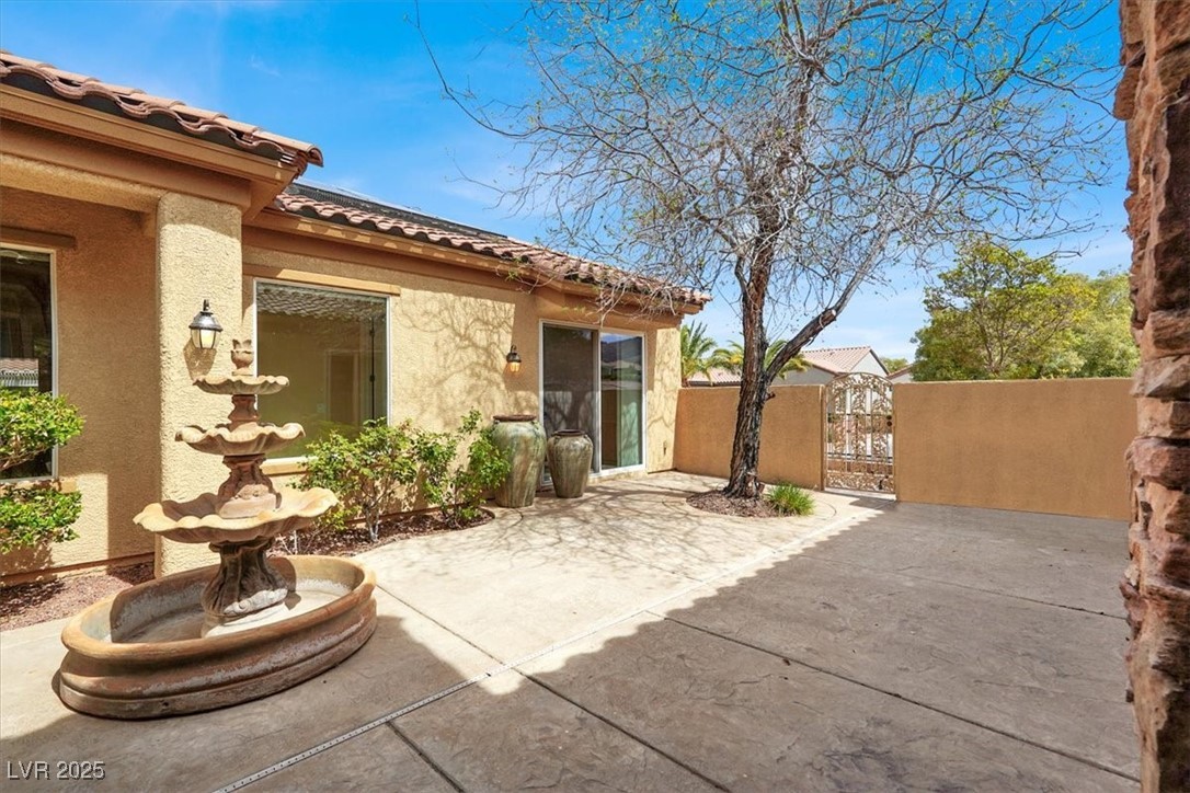 2318 Shorewood Hills Avenue, Henderson, Nevada image 3