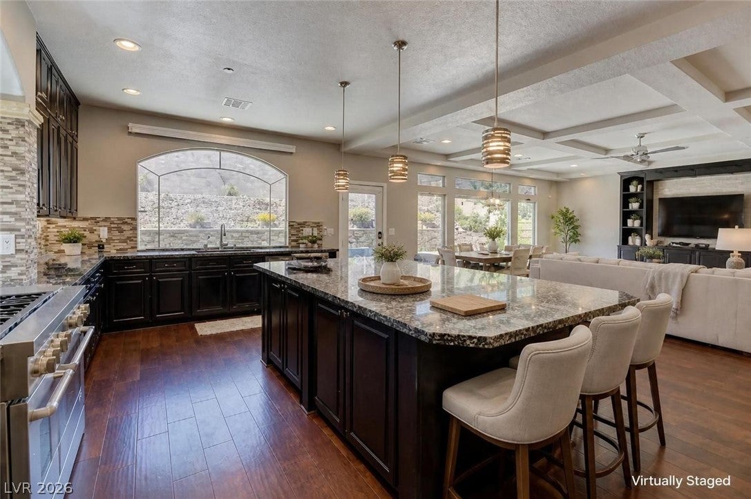 4235 Abernethy Forest Place