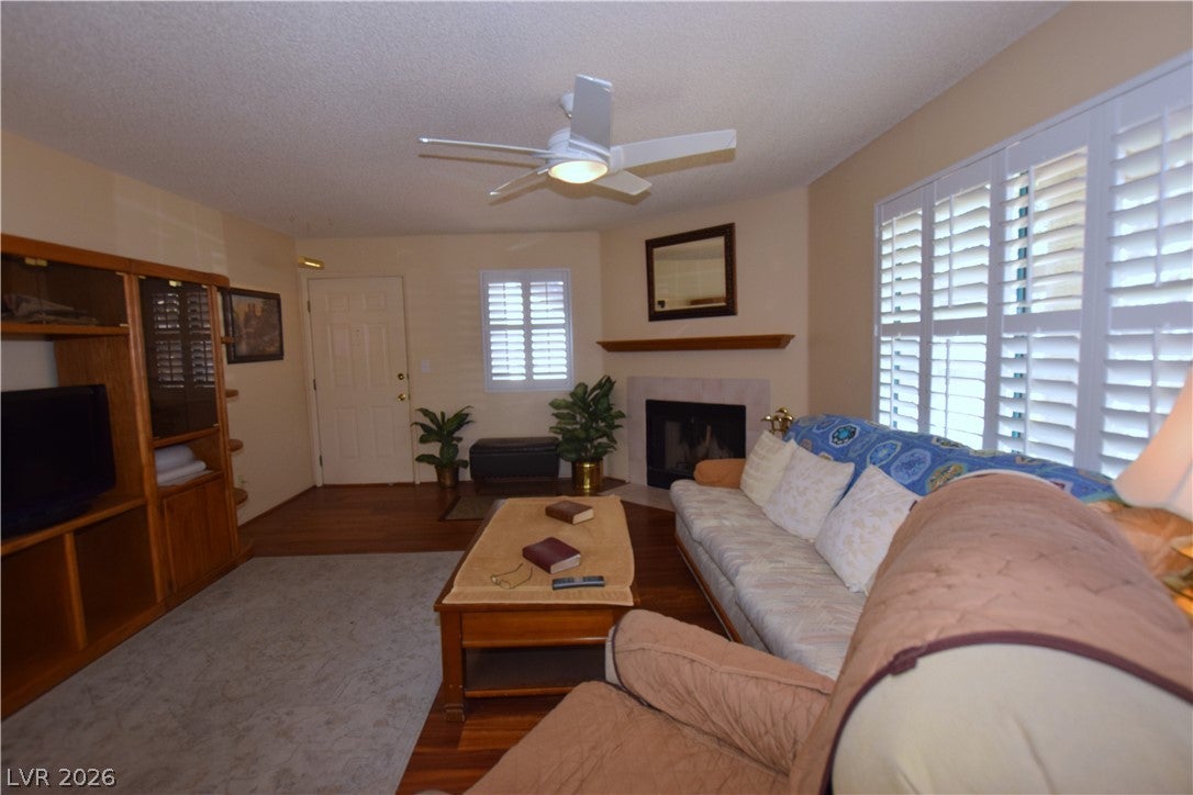 1575 W Warm Springs Road 1514