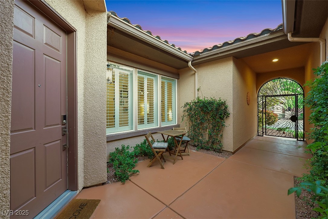 Las Vegas, Nevada 89138, United States, 4 Bedrooms Bedrooms, ,3 BathroomsBathrooms,Residential,Pending,109572