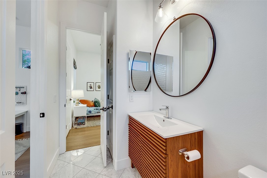 Las Vegas, Nevada 89138, United States, 4 Bedrooms Bedrooms, ,3 BathroomsBathrooms,Residential,Pending,109572