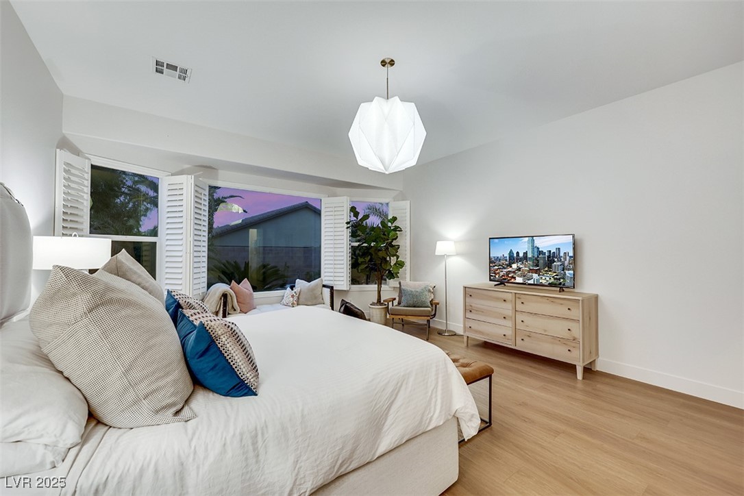 Las Vegas, Nevada 89138, United States, 4 Bedrooms Bedrooms, ,3 BathroomsBathrooms,Residential,Pending,109572