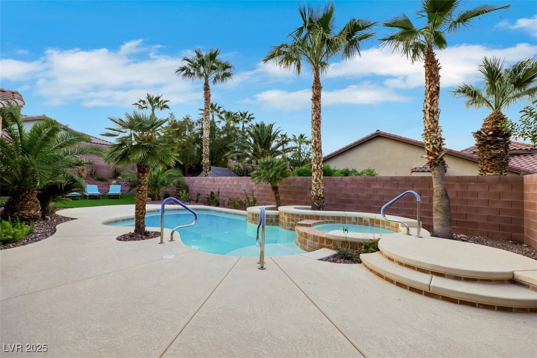 Las Vegas, Nevada 89138, United States, 4 Bedrooms Bedrooms, ,3 BathroomsBathrooms,Residential,Pending,109572