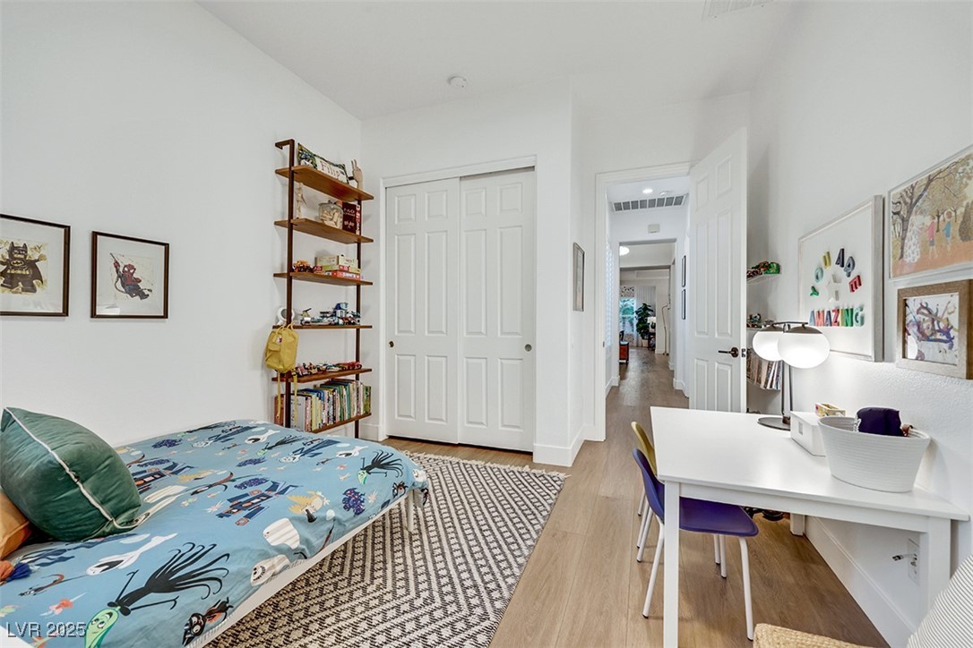 Las Vegas, Nevada 89138, United States, 4 Bedrooms Bedrooms, ,3 BathroomsBathrooms,Residential,Pending,109572