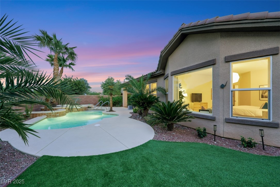 Las Vegas, Nevada 89138, United States, 4 Bedrooms Bedrooms, ,3 BathroomsBathrooms,Residential,Pending,109572