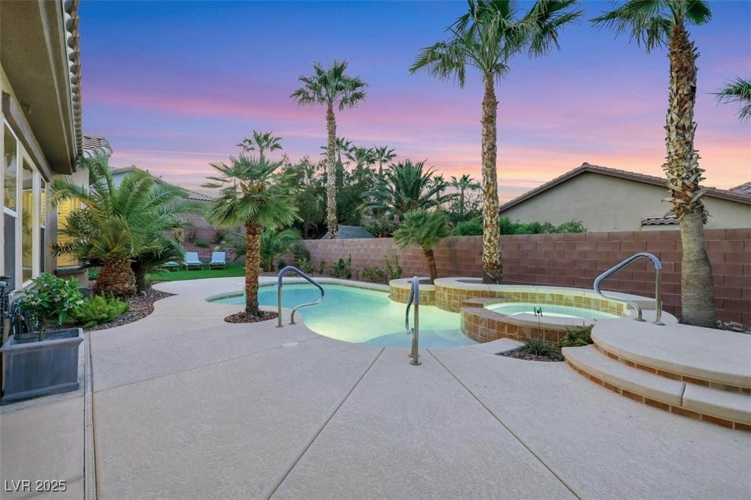 Las Vegas, Nevada 89138, United States, 4 Bedrooms Bedrooms, ,3 BathroomsBathrooms,Residential,Pending,109572