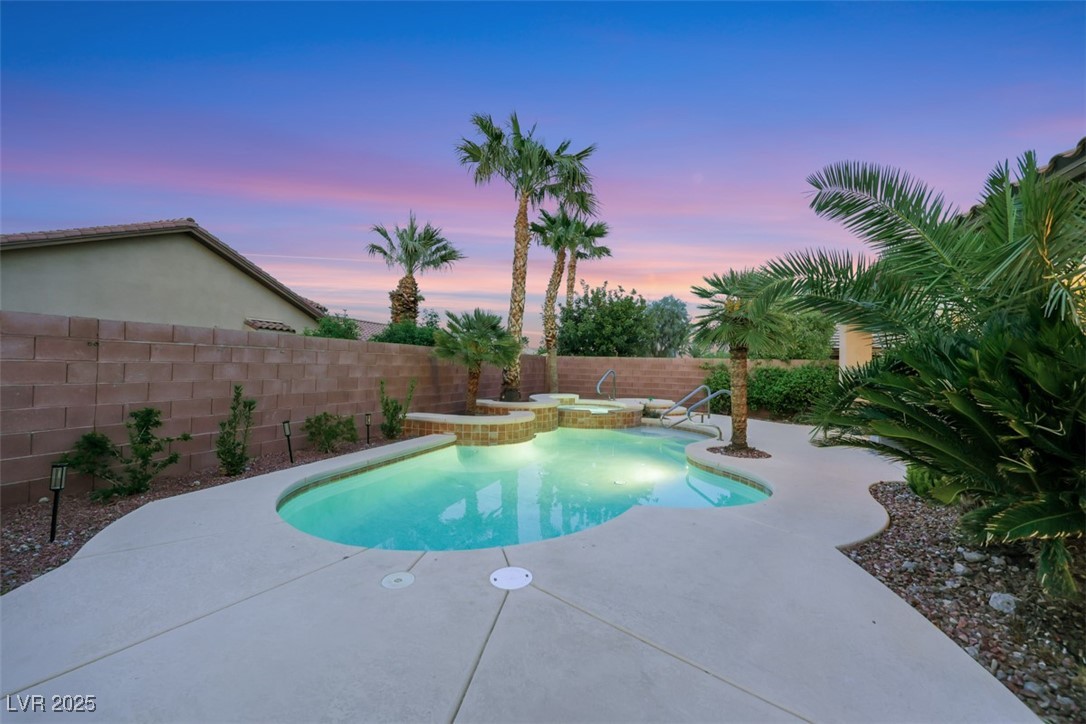 Las Vegas, Nevada 89138, United States, 4 Bedrooms Bedrooms, ,3 BathroomsBathrooms,Residential,Pending,109572