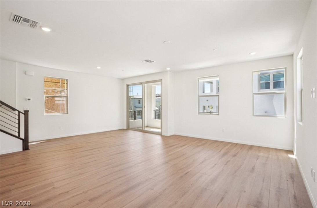 11695 Ashy Storm Avenue