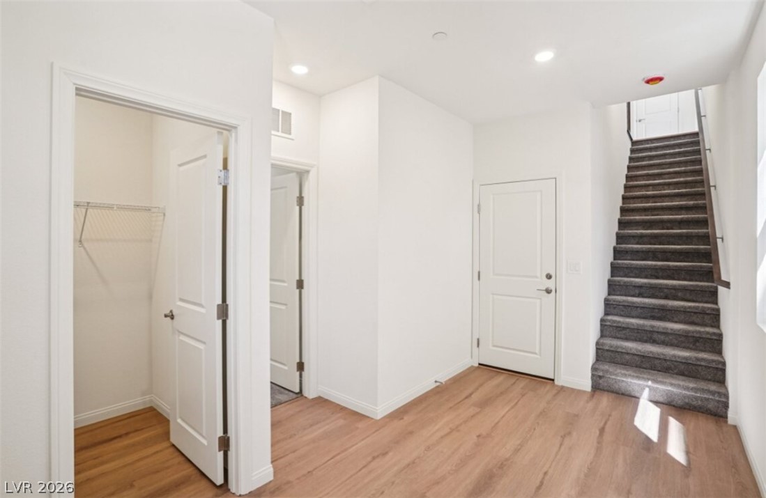 11695 Ashy Storm Avenue