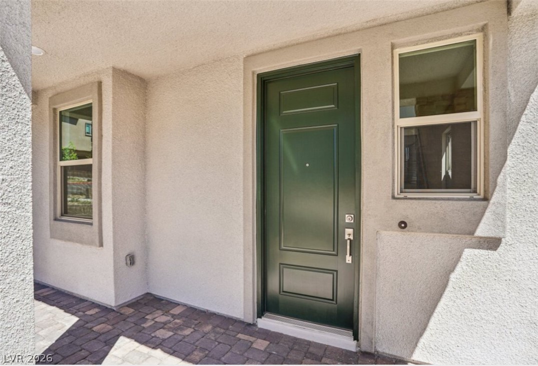 11695 Ashy Storm Avenue