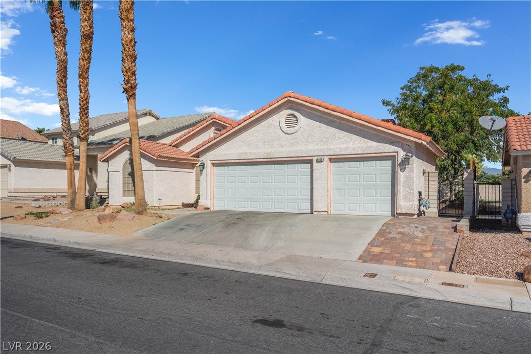 6576 Goldencreek Way