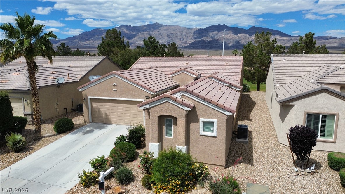 2304 Carrier Dove Way