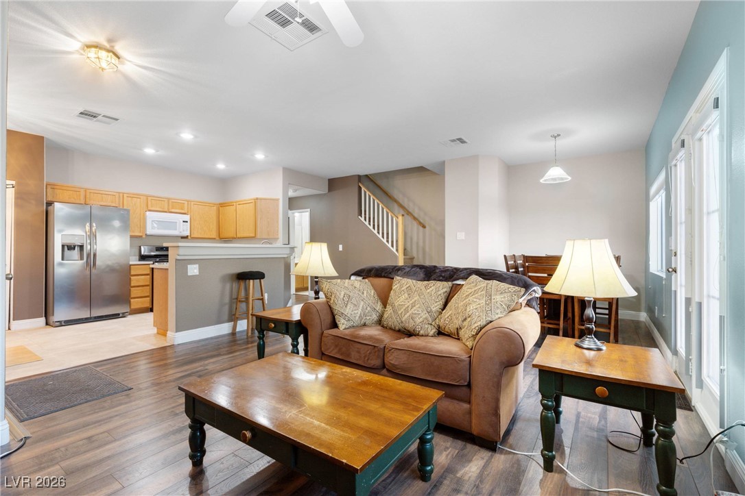 3504 Hazelnut Pine Place 2