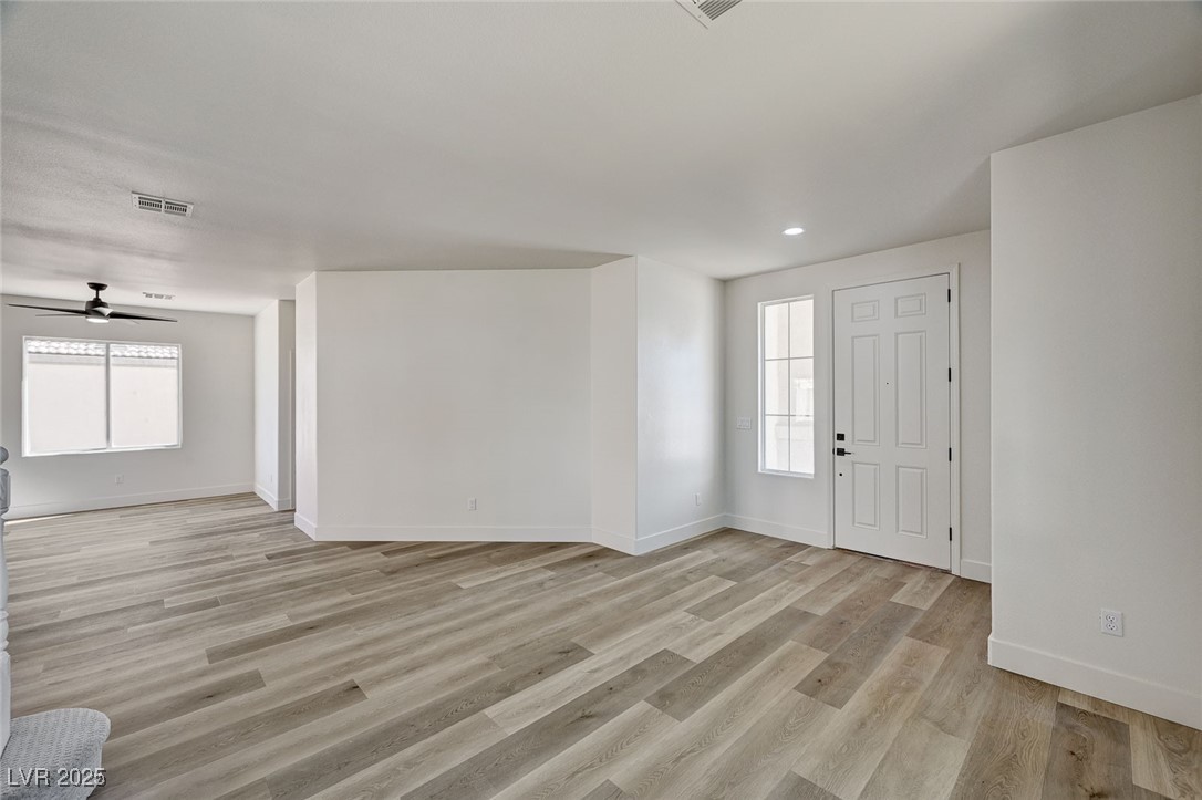 4062 W El Campo Grande Avenue