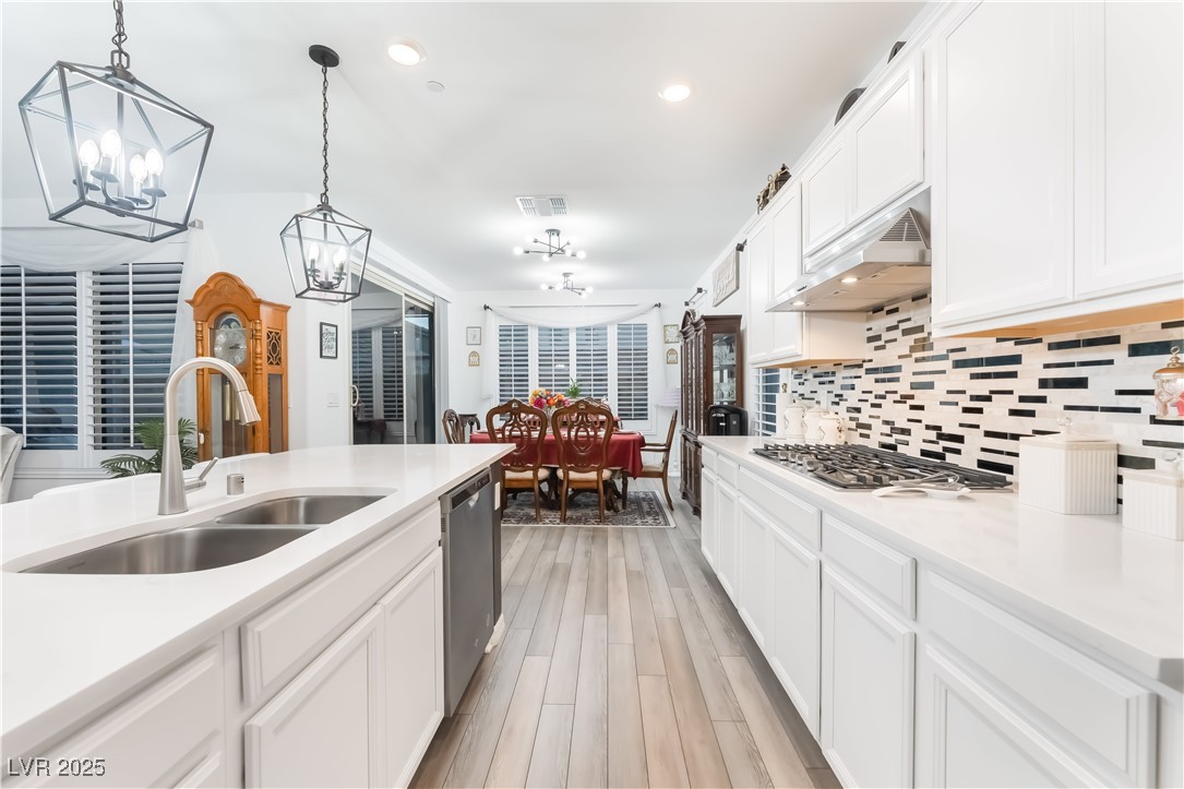 9985 Blackbark Court