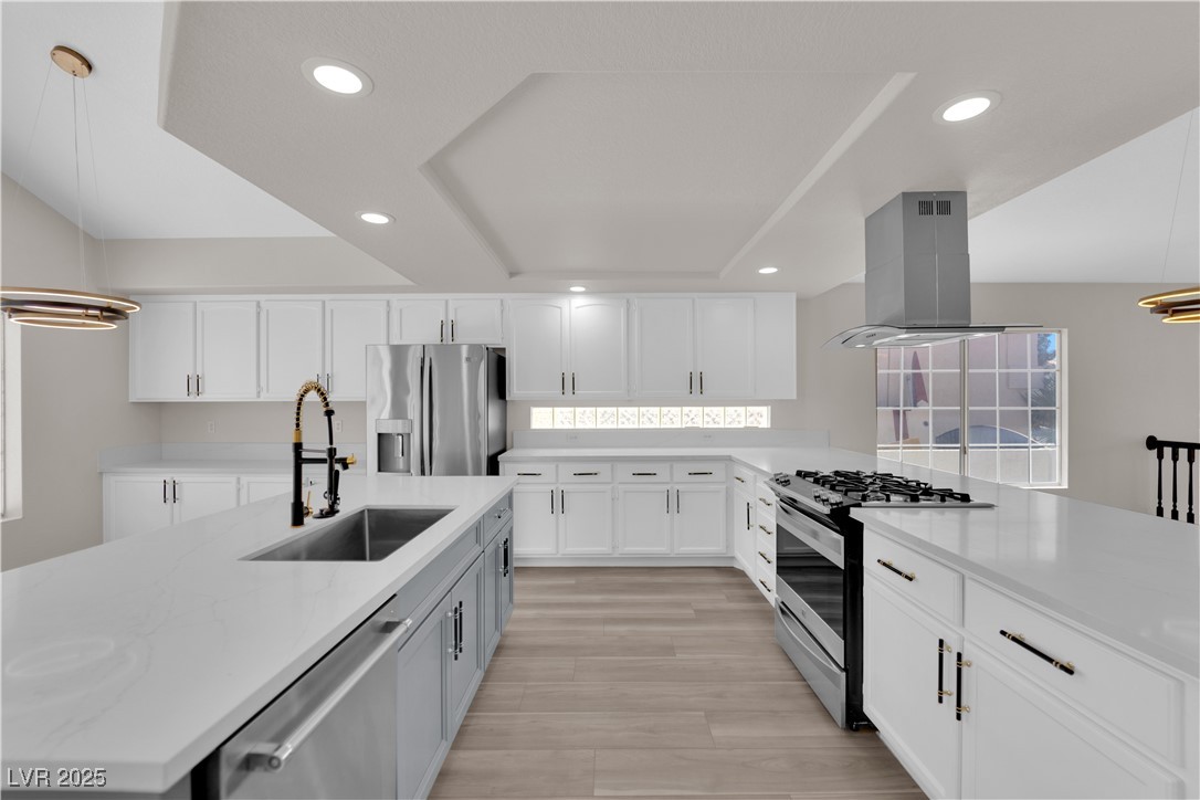 4404 Dunlap Crossing Street