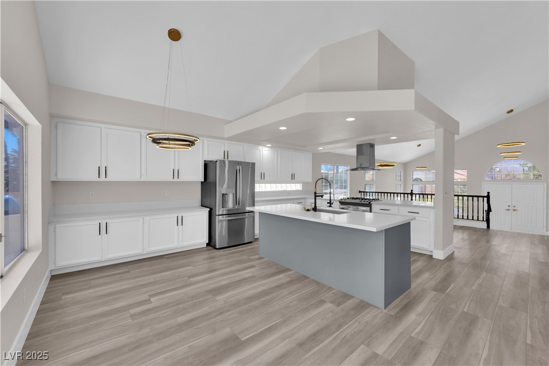 4404 Dunlap Crossing Street