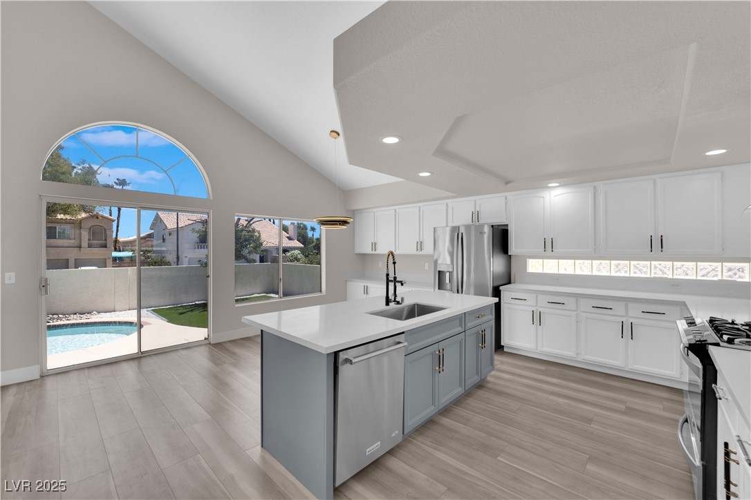 4404 Dunlap Crossing Street