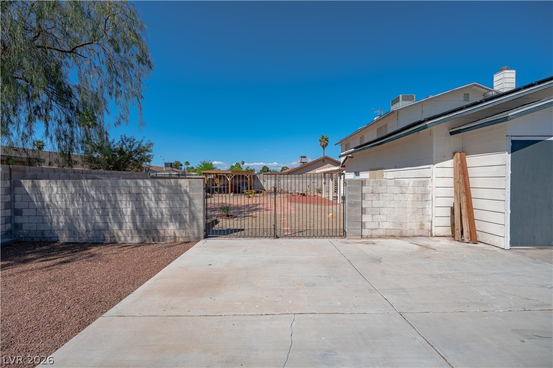 4631 E Colorado Avenue