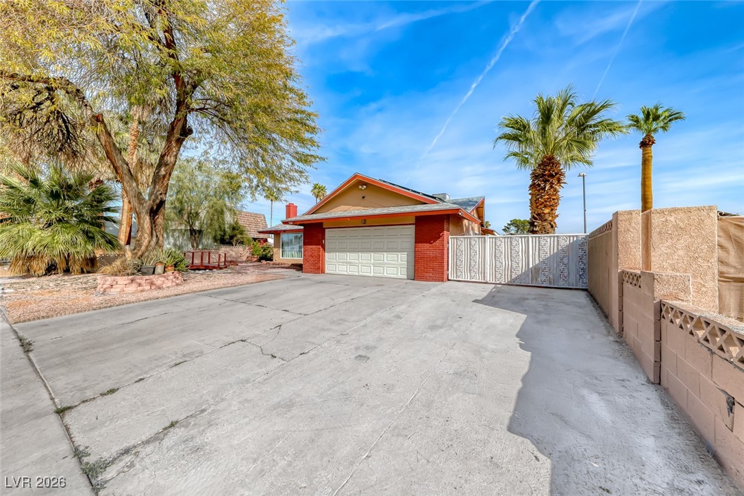 3068 Topaz Street