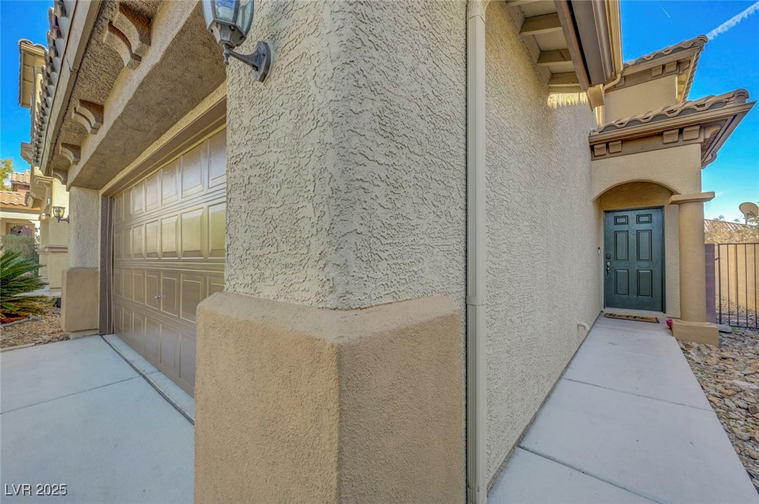 10044 Pimera Alta Street