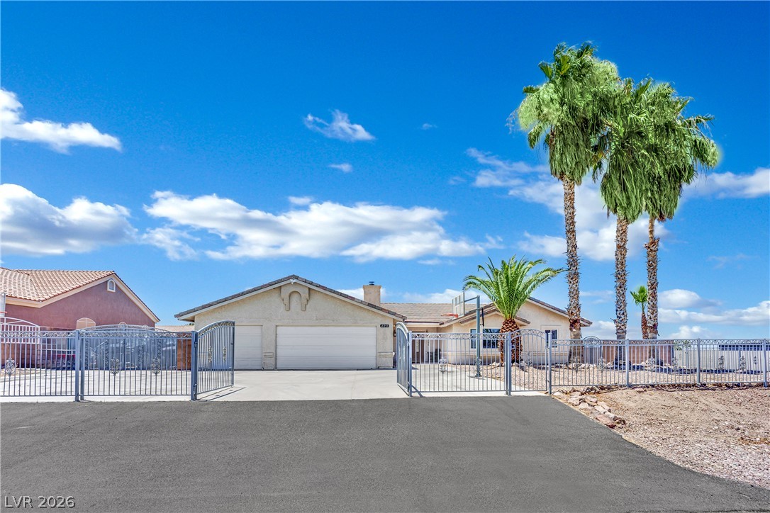 420 N Racetrack Road