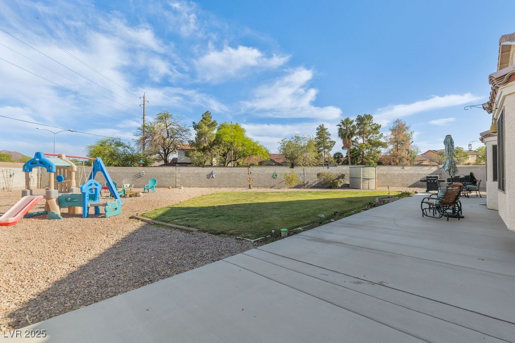 1079 Oak Shade Lane, Henderson, Nevada image 35