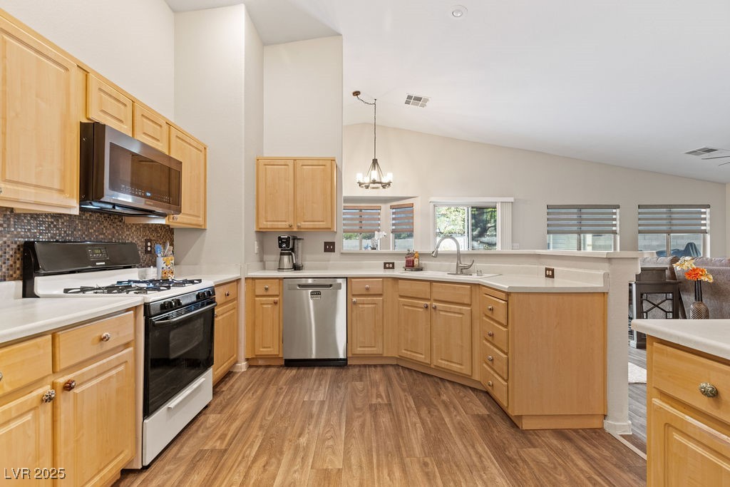 1079 Oak Shade Lane, Henderson, Nevada image 18
