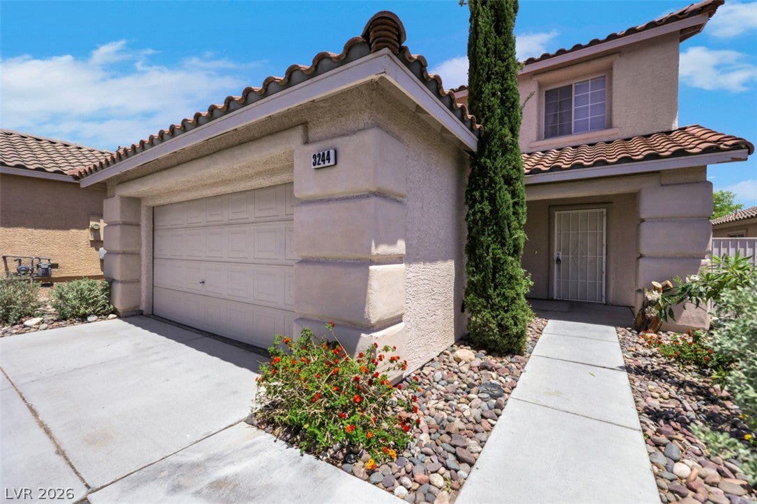3244 Little Stream Street