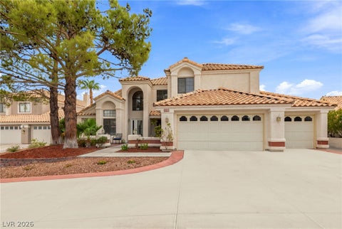 Photo of 2638 Douglas Circle, Henderson, NV 89074 (MLS # 2808602)
