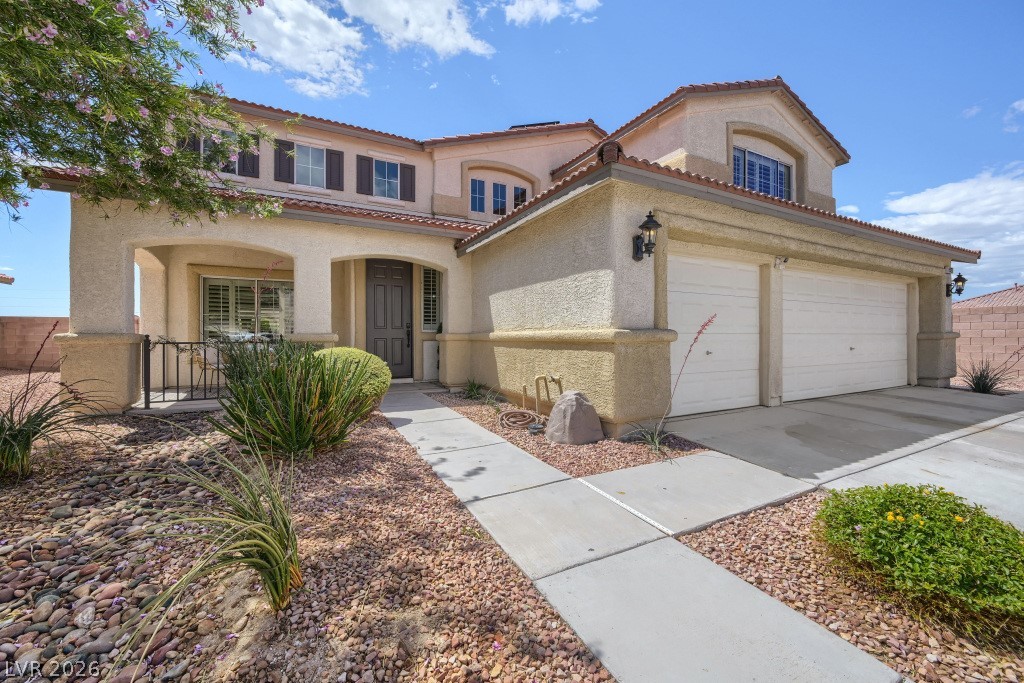 1921 Moonlight Bluff Avenue