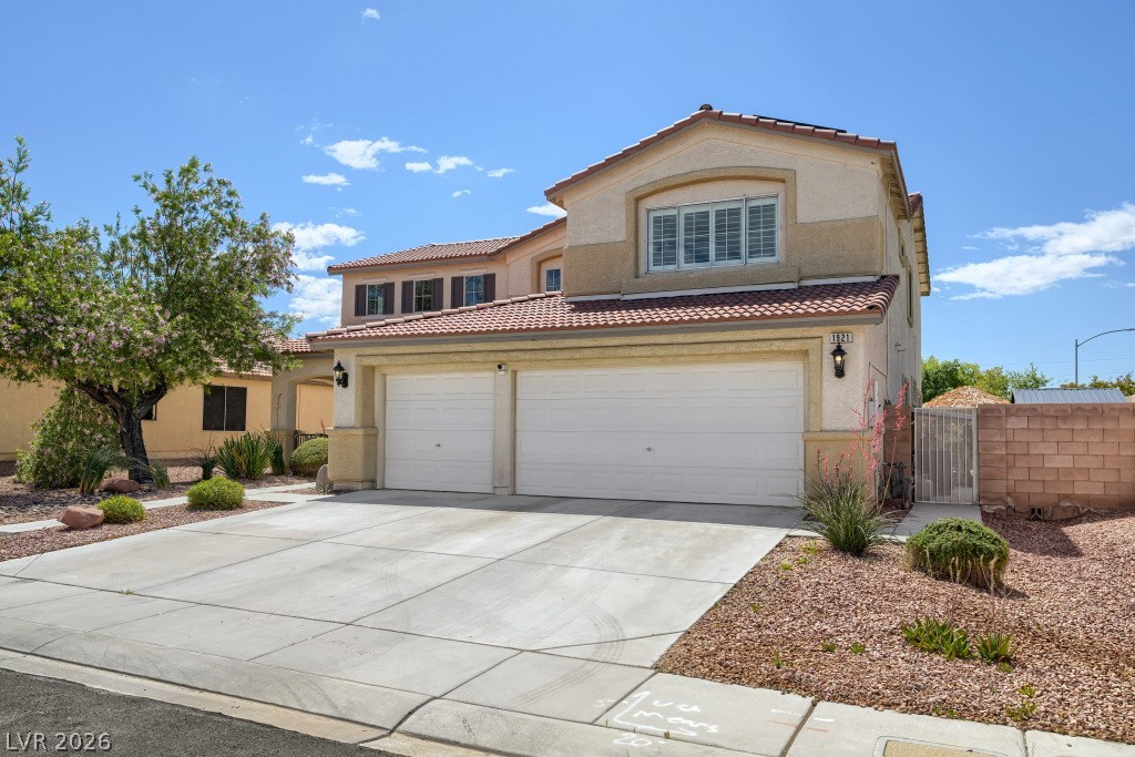 1921 Moonlight Bluff Avenue
