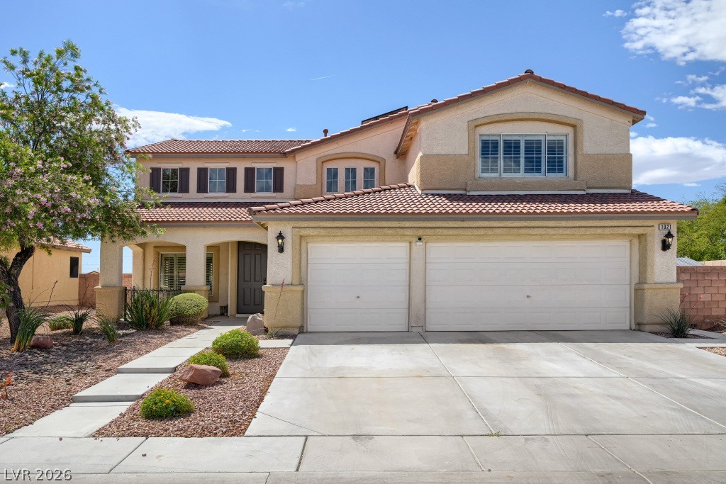 1921 Moonlight Bluff Avenue