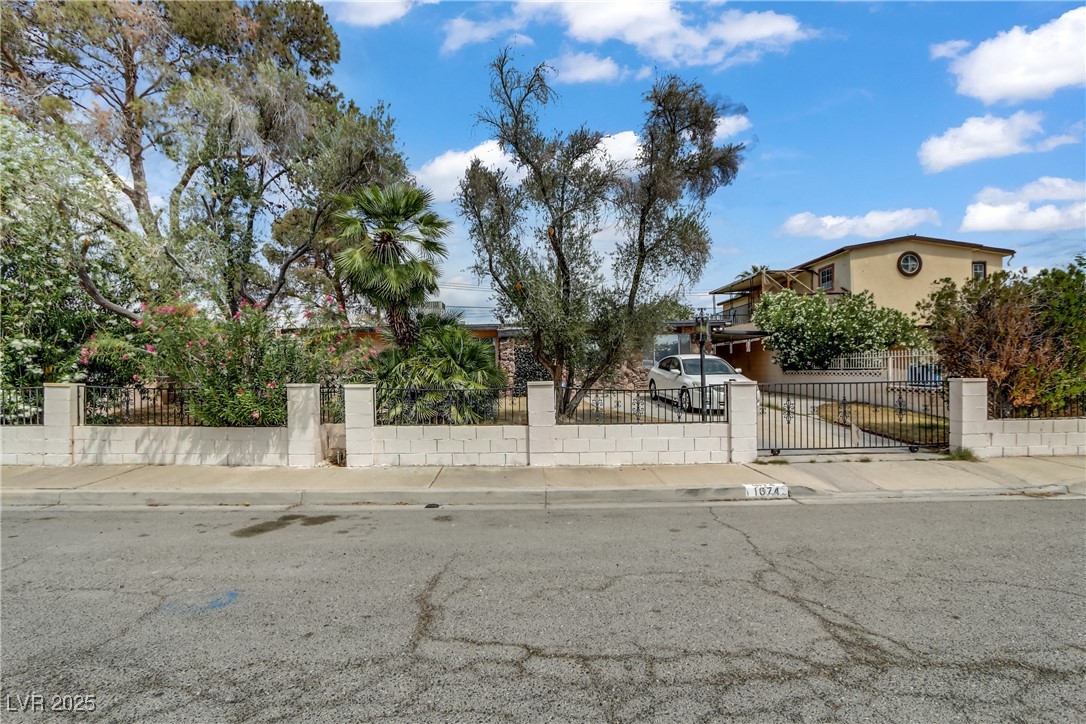 1674 Palma Vista Avenue