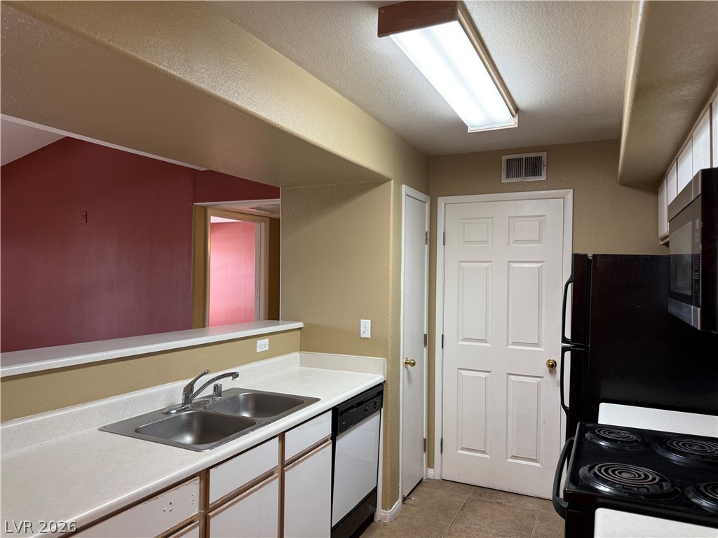 2300 SILVERADO RANCH Boulevard 2047