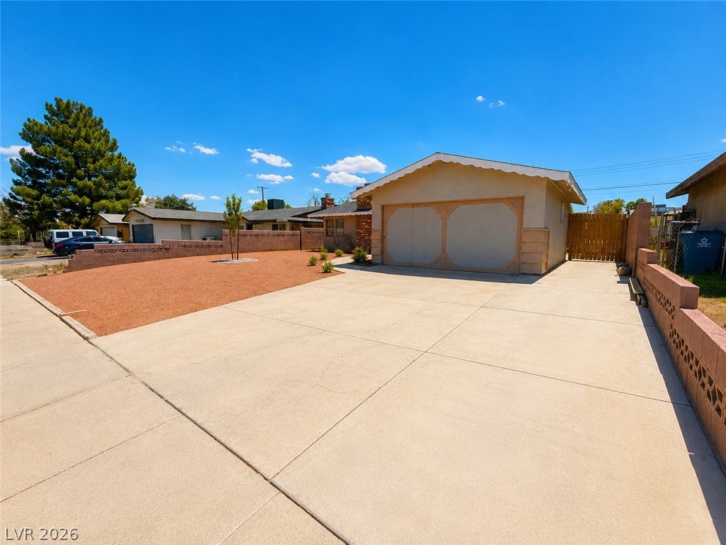 3909 W Oakey Boulevard
