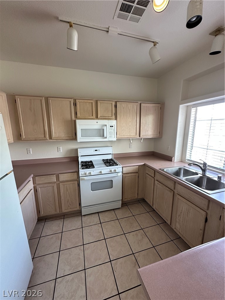6804 INDIAN CHIEF Drive 202