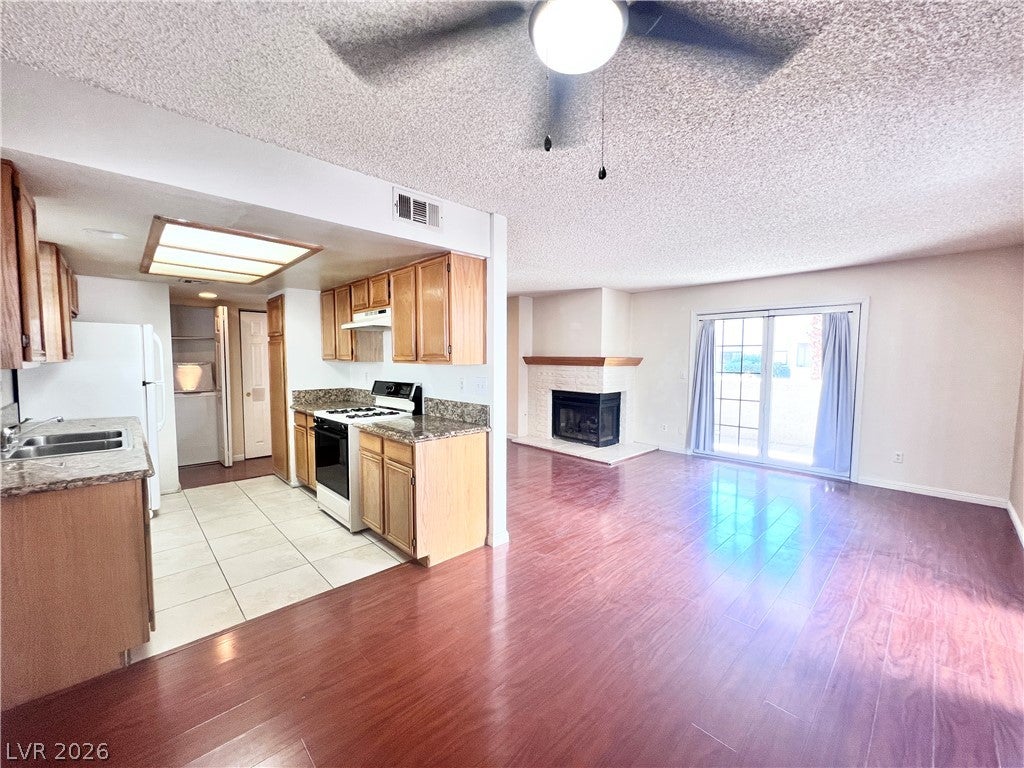 101 Luna Way 118