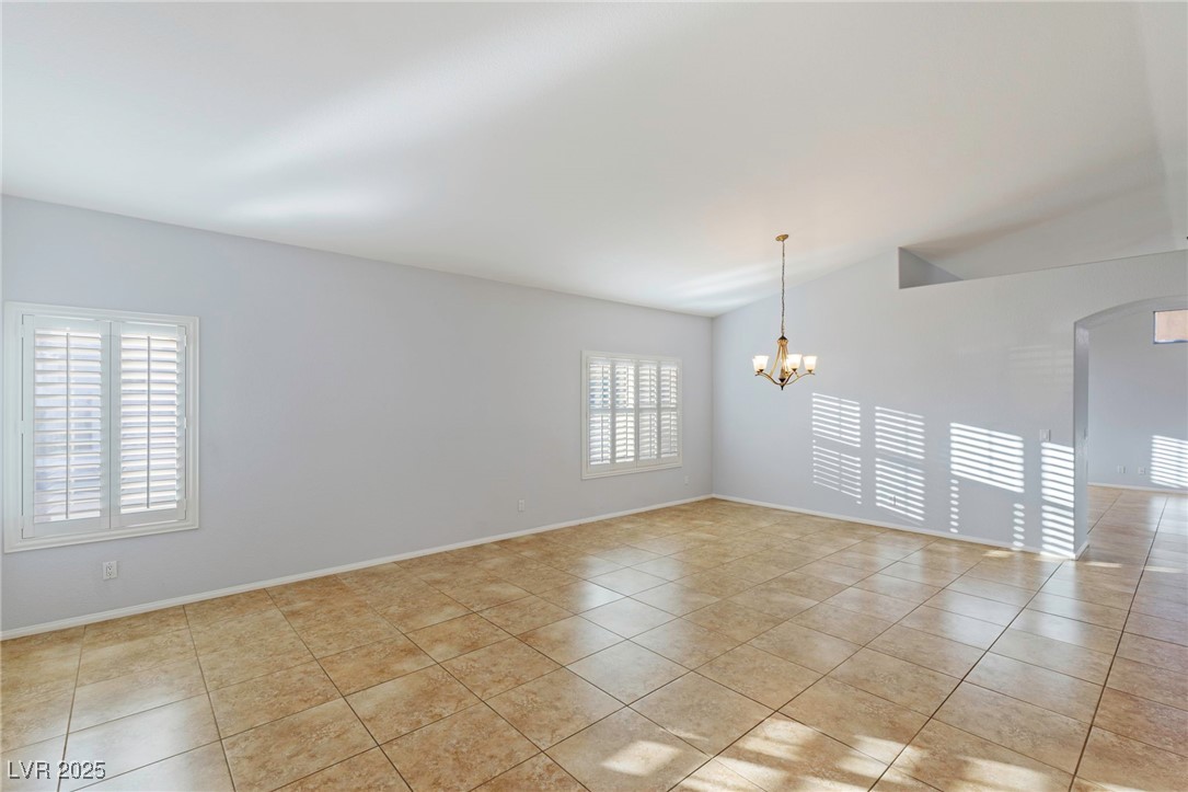 2528 VERA CRUZ Circle