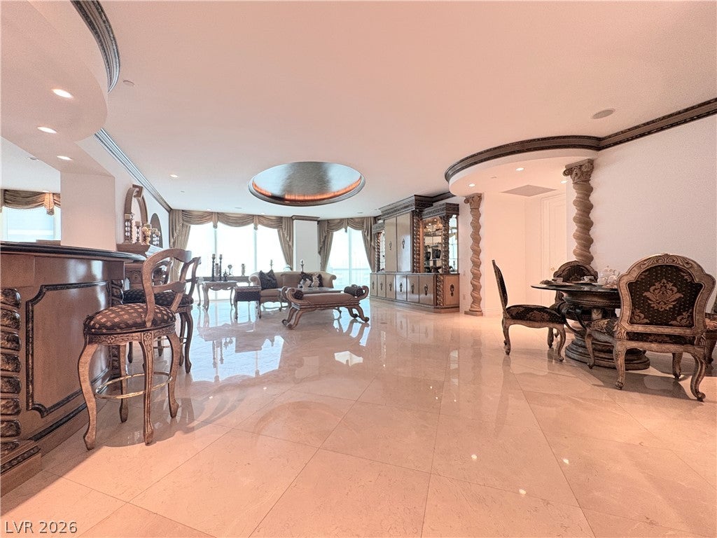 2857 Paradise Road PH2904