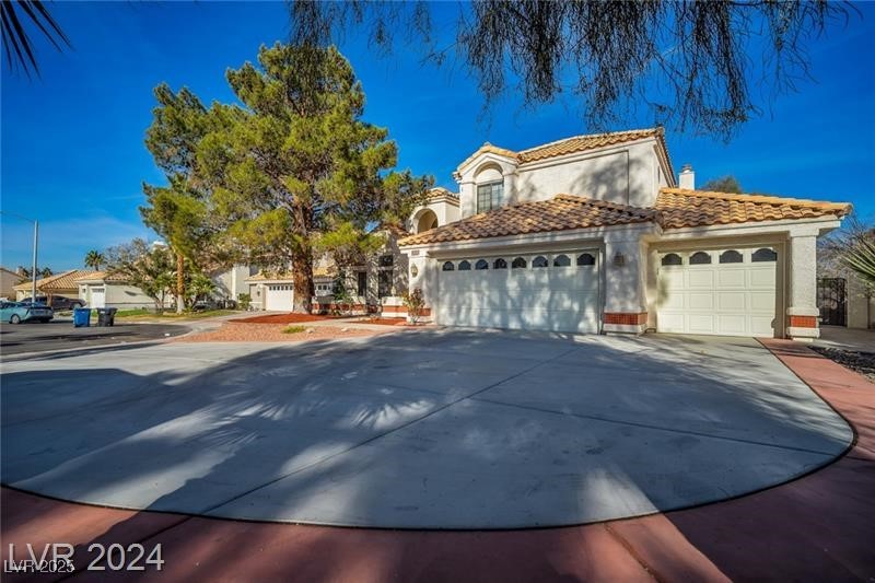 2638 Douglas Circle