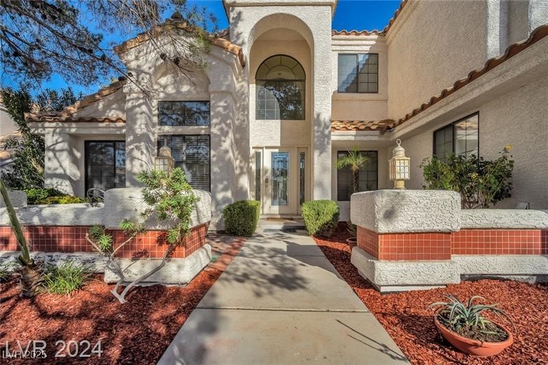 2638 Douglas Circle