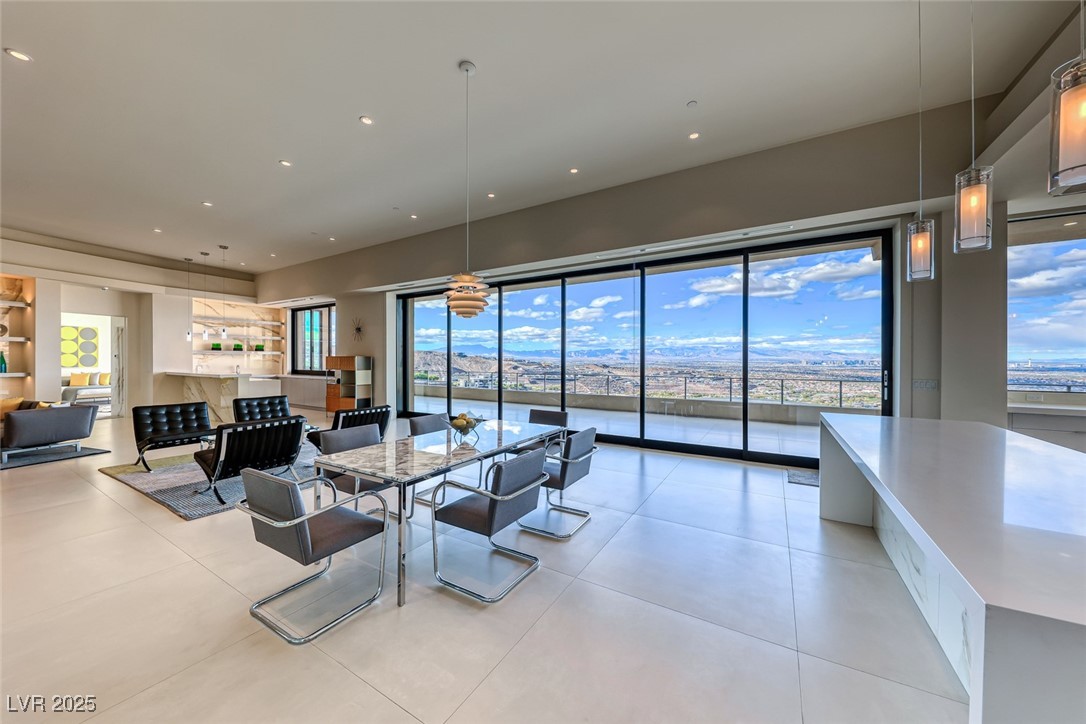 677 Overlook Rim Drive