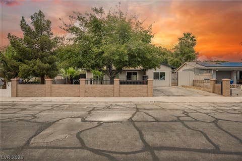 Homes For Sale - 409 Lehman Street<br/> Las Vegas, NV 89110