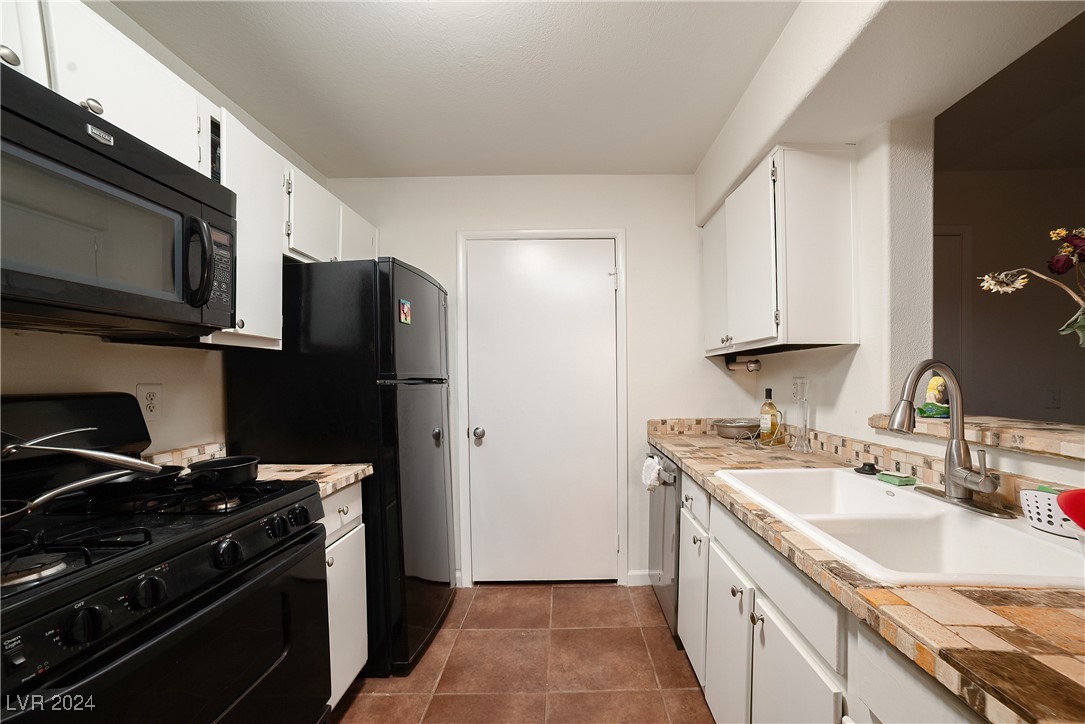 2120 Ramrod Avenue #415, Henderson, Nevada image 3